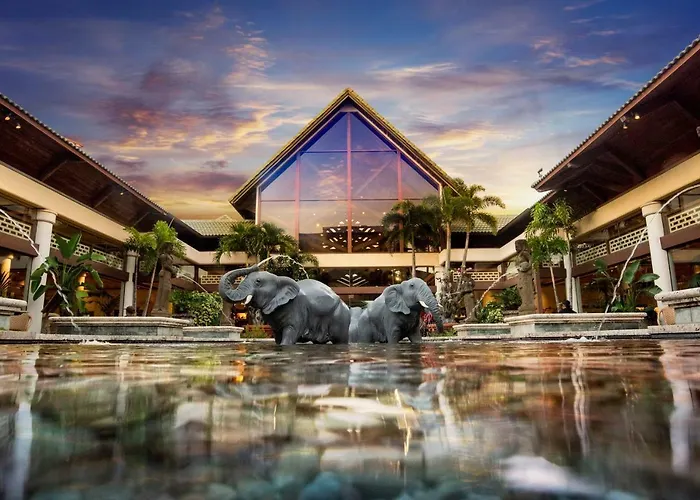 Universal\'S Loews Royal Pacific Resort